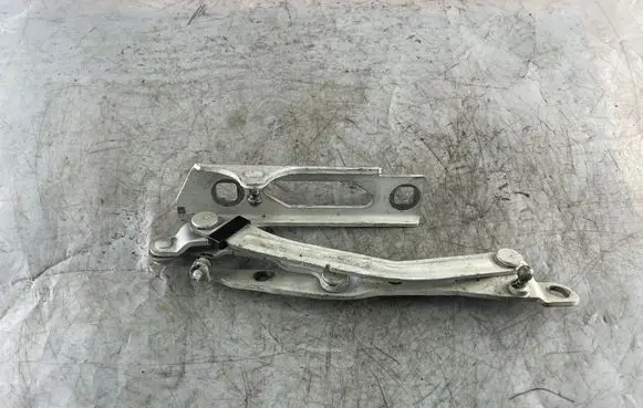 Opel Vectra C Tailgate/trunk/boot hinge 09177094