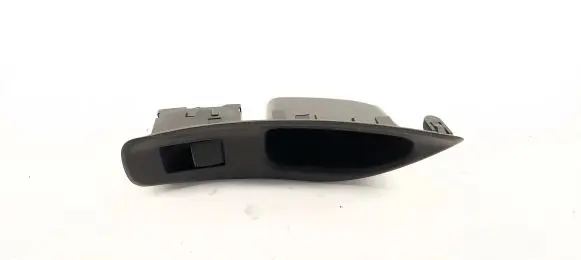 Toyota Yaris Cross Electric window control switch 74271K0090