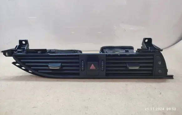 Audi A7 S7 4G Dash center air vent grill 4G2820951