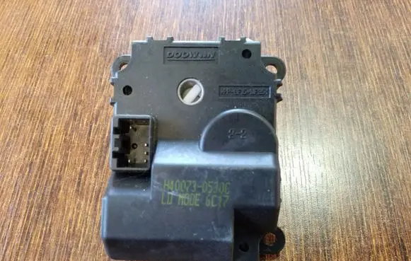 KIA Cerato Air flap motor/actuator H400730530C