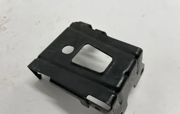 Mercedes-Benz A W177 Other engine bay part A1774303500