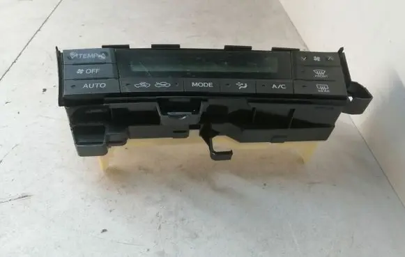 Toyota Prius (XW30) Climate control unit 75D726