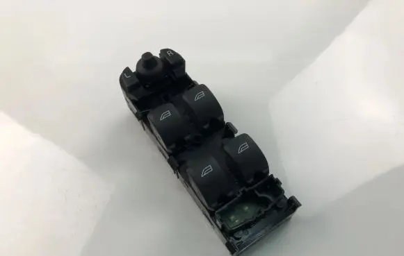Volvo XC60 Electric window control switch 31433407