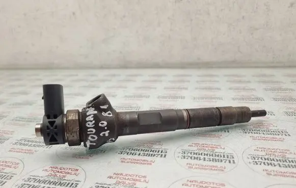 Volkswagen Touran II Fuel injector 03L130277J