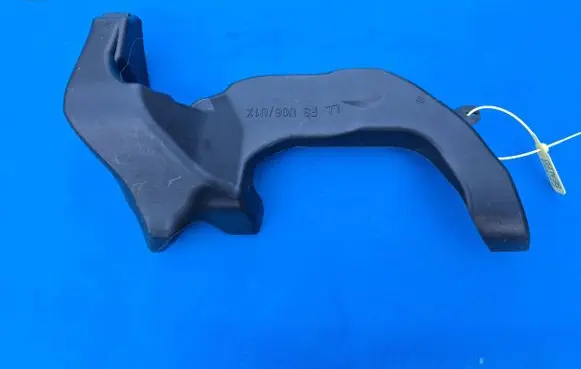 BMW 2 Active Tourer U06 Cabin air duct channel 9496548