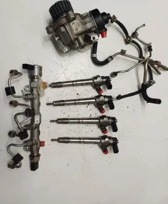 Volkswagen Tiguan Fuel injection system set 0445010538 04L130755E 0445110469