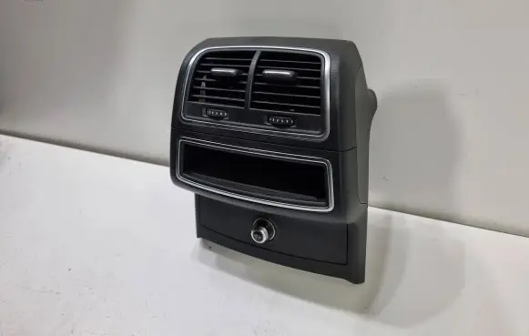 Rear air vent grill