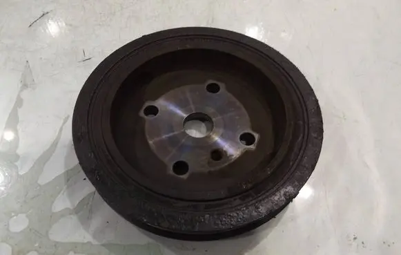Volvo XC90 Crankshaft pulley 30677464