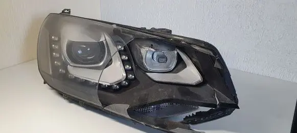 Volkswagen Touareg II Headlight/headlamp 7P1941752