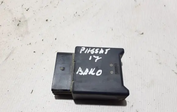 Volkswagen PASSAT B8 Fuel injection pump control unit/module 5Q0906093A