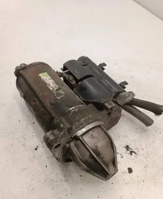 Mercedes-Benz Vito Viano W638 Starter motor 0051511301 8F9186JLV