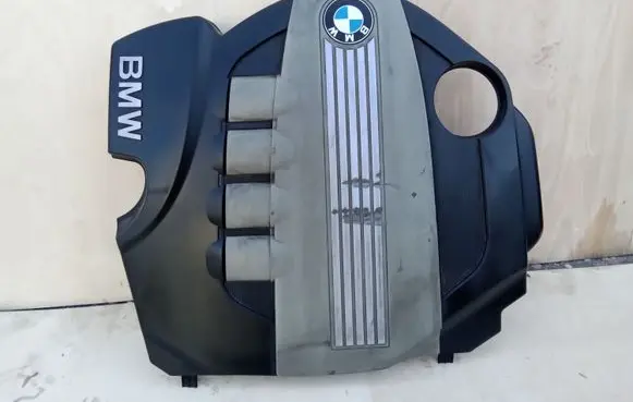 BMW 3 E92 E93 Engine cover (trim) 