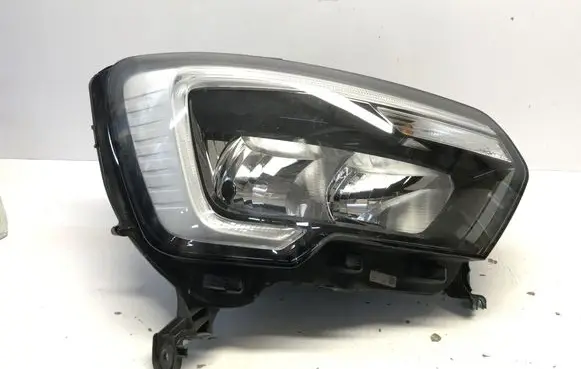 Renault Master III Headlight/headlamp 260105567R