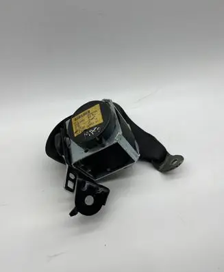 Mazda 3 I Rear seatbelt 602499904