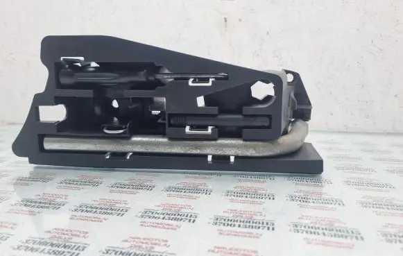 Audi A6 S6 C6 4F Tool set 4F5012111A