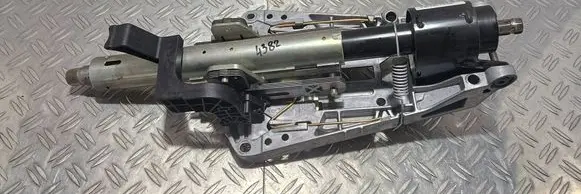 Mercedes-Benz C W204 Steering wheel axle A2044604516 1129300460 204460310