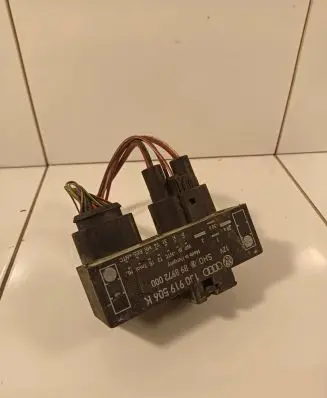 Audi TT Mk1 ABS relay 1J0919506K 898972000
