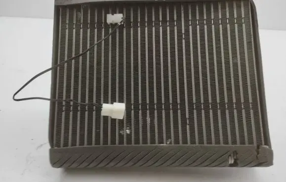 Peugeot 4007 Air conditioning (A/C) radiator (interior) 