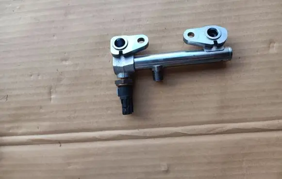 Subaru Forester SK Fuel pressure regulator 16628AA070 17522AB040 17522AB041