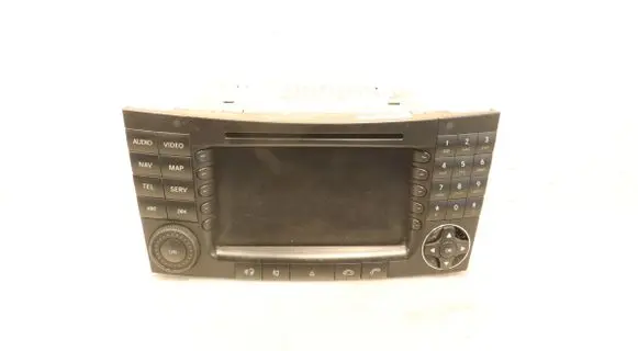 Mercedes-Benz CLS C219 Radio/CD/DVD/GPS head unit