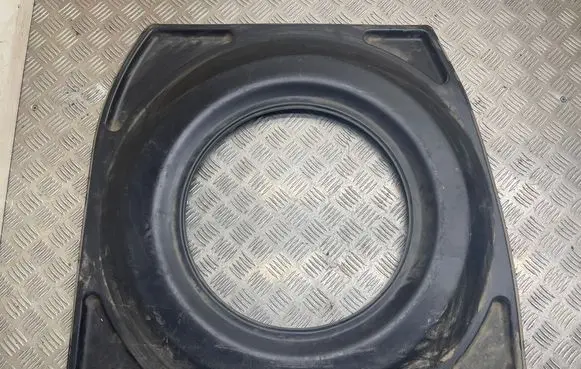 Subaru Forester SF Spare wheel section trim 91044FC030