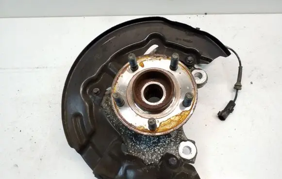 Ford Fusion II Front wheel hub DG9C3K170A