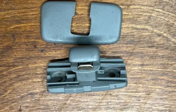 Volkswagen Phaeton Sun visor clip/hook/bracket 3D0857577A JF151590