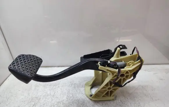 BMW 5 F10 F11 Brake pedal 6782665