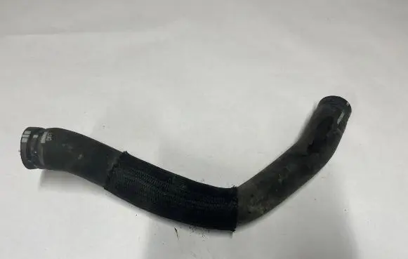 Chevrolet Camaro Engine coolant pipe/hose 23104587