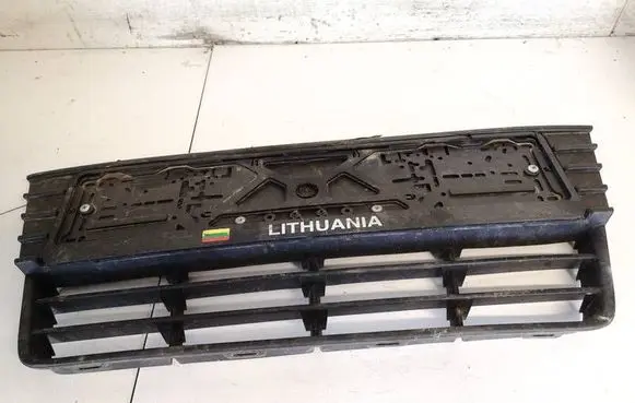 Ford Focus Front bumper lower grill bm5117k945a bm51-17k945-a