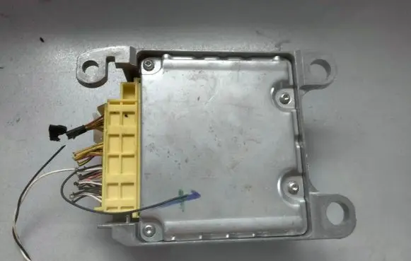 Toyota Avensis T270 Airbag control unit/module 8917005250 219122103