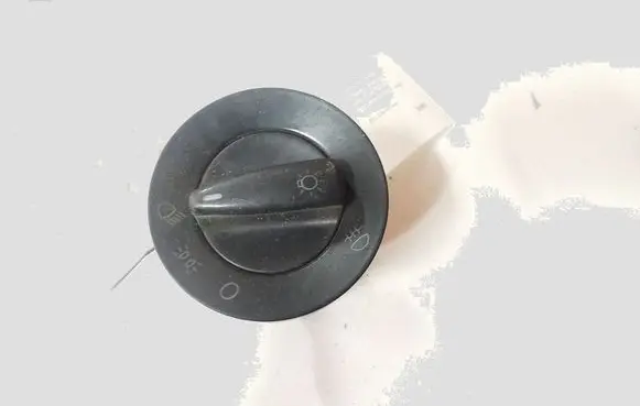 Volkswagen PASSAT B5 Light switch