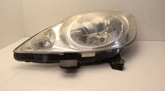 Peugeot 107 Headlight/headlamp
