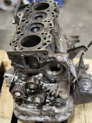 Toyota Avensis T250 Engine block 1CDFTV