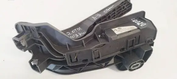 Volkswagen PASSAT B6 Accelerator throttle pedal 1K2721503M