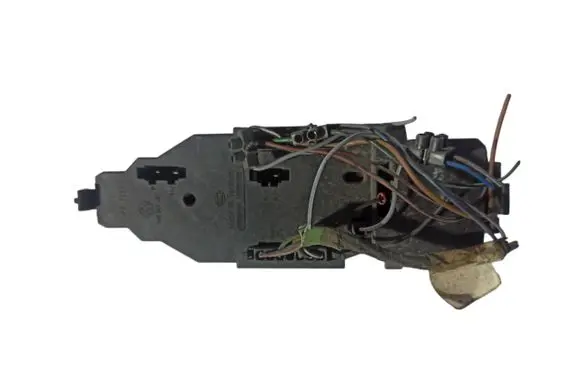 Volkswagen Golf III Tail light bulb cover holder 1H9945257