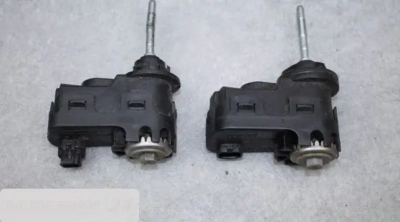 Hyundai Santa Fe Headlight level adjustment motor 