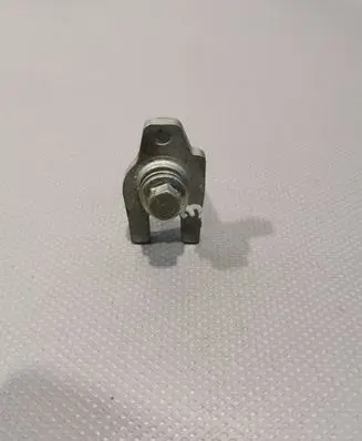 Nissan Qashqai+2 Fuel Injector clamp holder