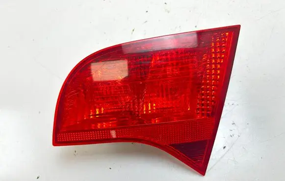 Audi A4 S4 B7 8E 8H Tailgate rear/tail lights 8E9945094