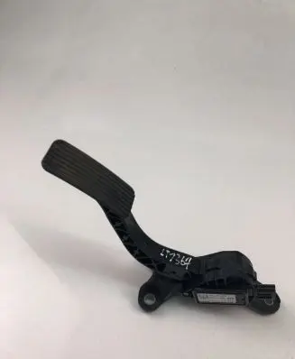 Hyundai i30 Accelerator throttle pedal 32700G4200