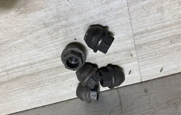 Ford Transit Custom Nuts/bolts 