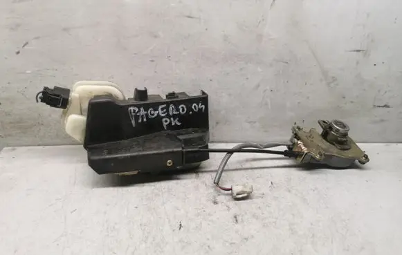 Mitsubishi Pajero Front door lock
