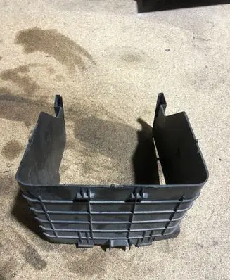 Volkswagen Jetta V Battery box tray 1K0915335C