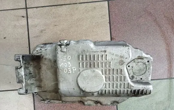Volkswagen Golf IV Oil sump 030103603P