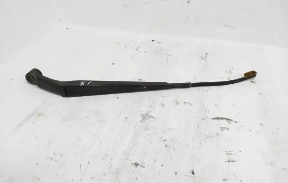 Toyota Hilux (AN10, AN20, AN30) Front wiper blade arm 6903