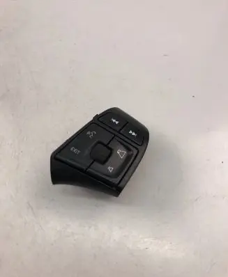 Volvo V40 Steering wheel buttons/switches 31334463