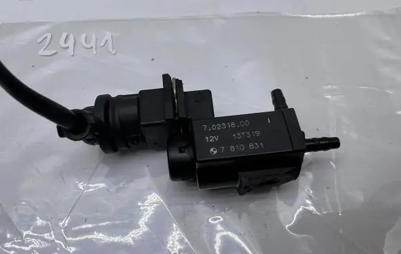BMW 6 F12 F13 Vacuum valve 7810831 70231800 13T319