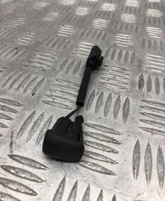 BMW 5 E60 E61 Windshield washer spray nozzle 19670793