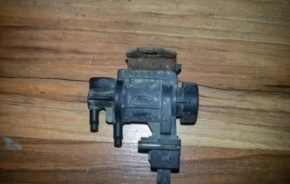 Ford Mondeo MK II Turbo solenoid valve 92ab9h465aa