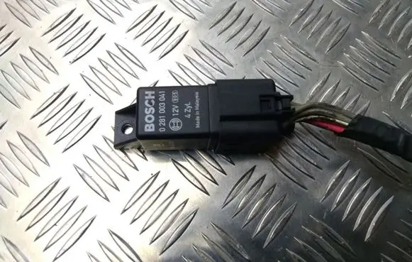 Opel Antara Glow plug pre-heat relay 96440063 0281003041